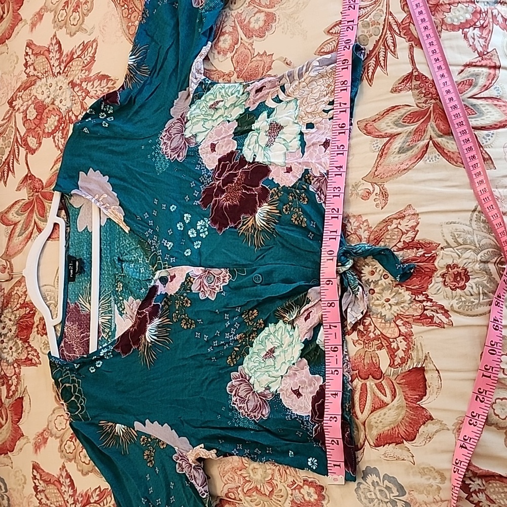 Rue 21 Floral Crop top - Picture 15 of 16